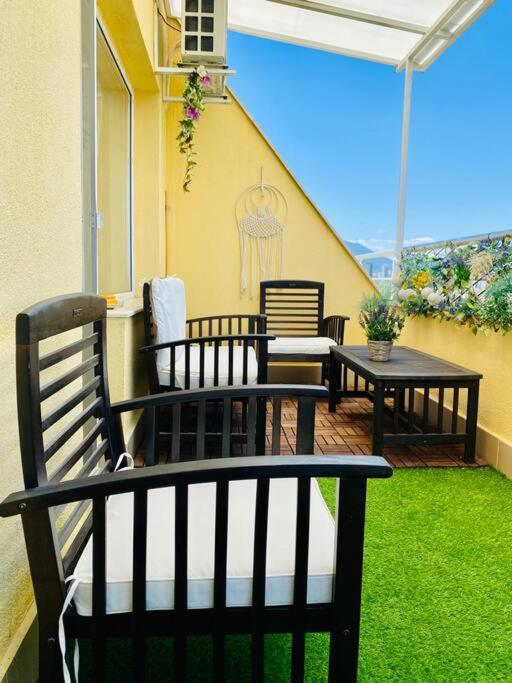 Stylish Magenta Apartment - Terrace & Free Parking 索菲亞 外观 照片
