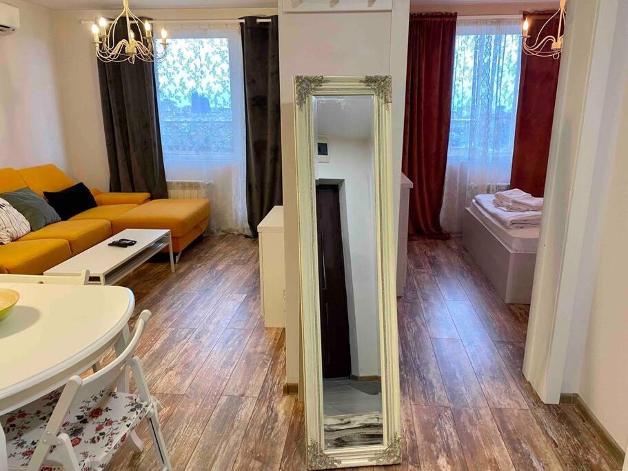 Stylish Magenta Apartment - Terrace & Free Parking 索菲亞 外观 照片